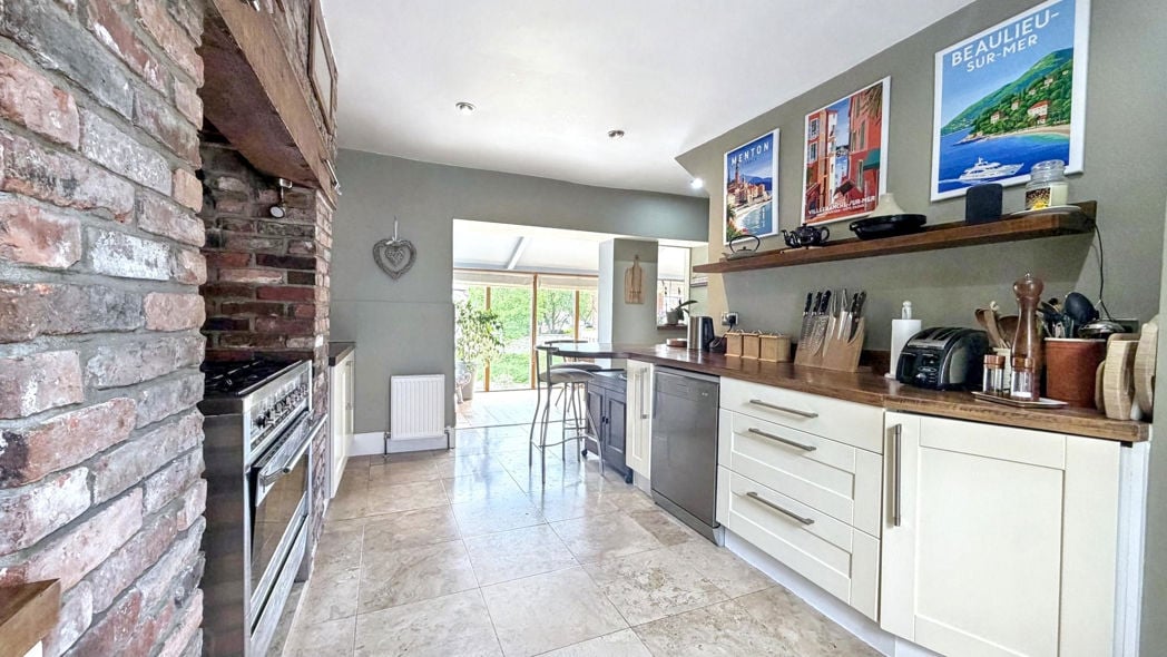 Property image 4 of 23