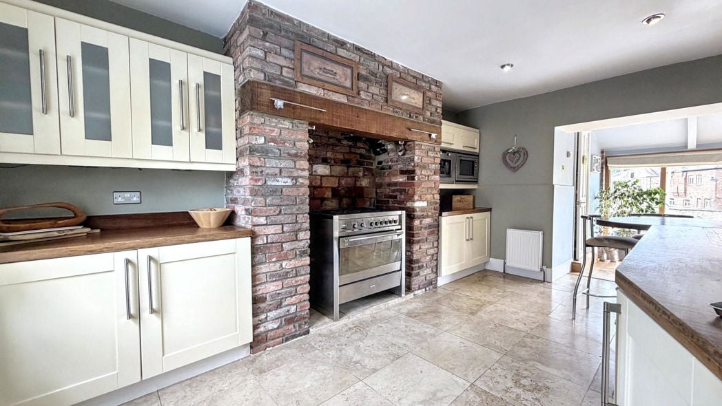 Property image 5 of 23