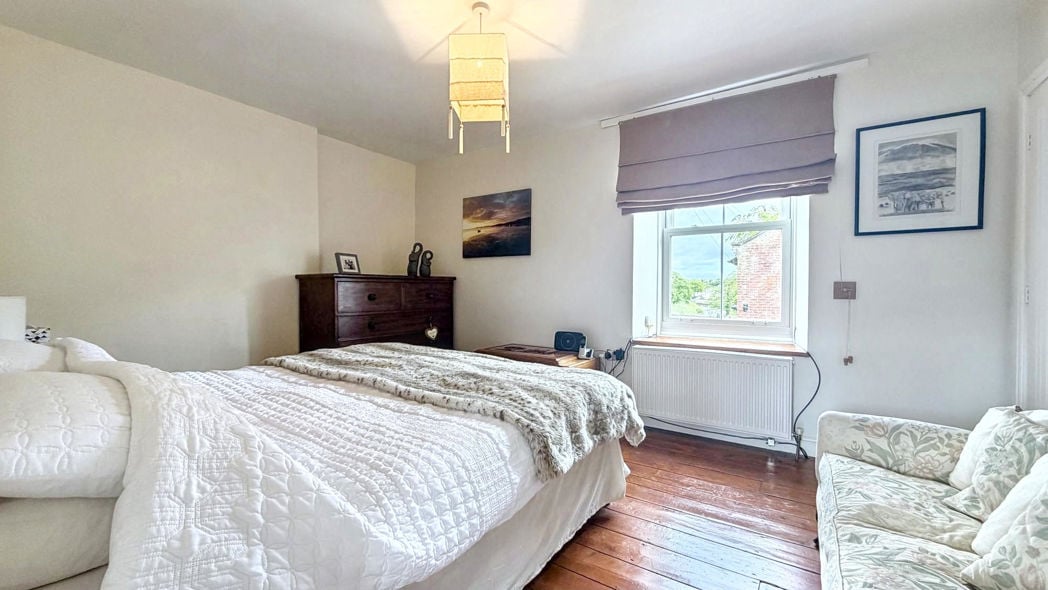 Property image 8 of 23