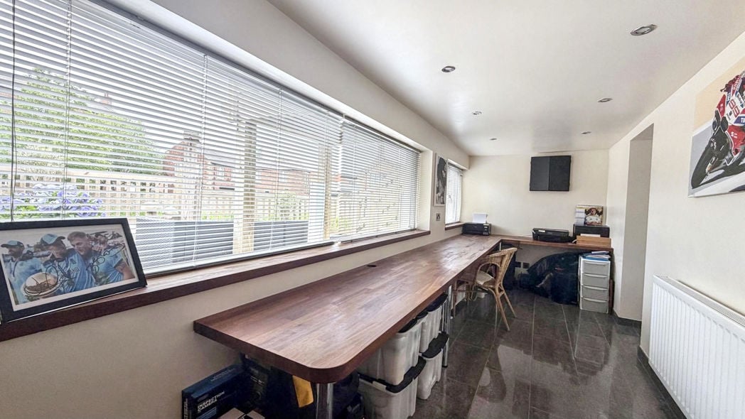 Property image 13 of 23