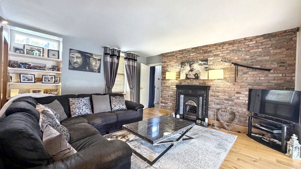 Property image 17 of 23