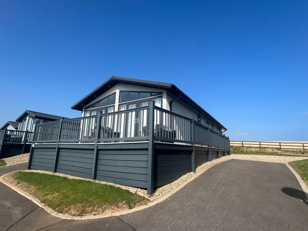 Property image 2 of 17
