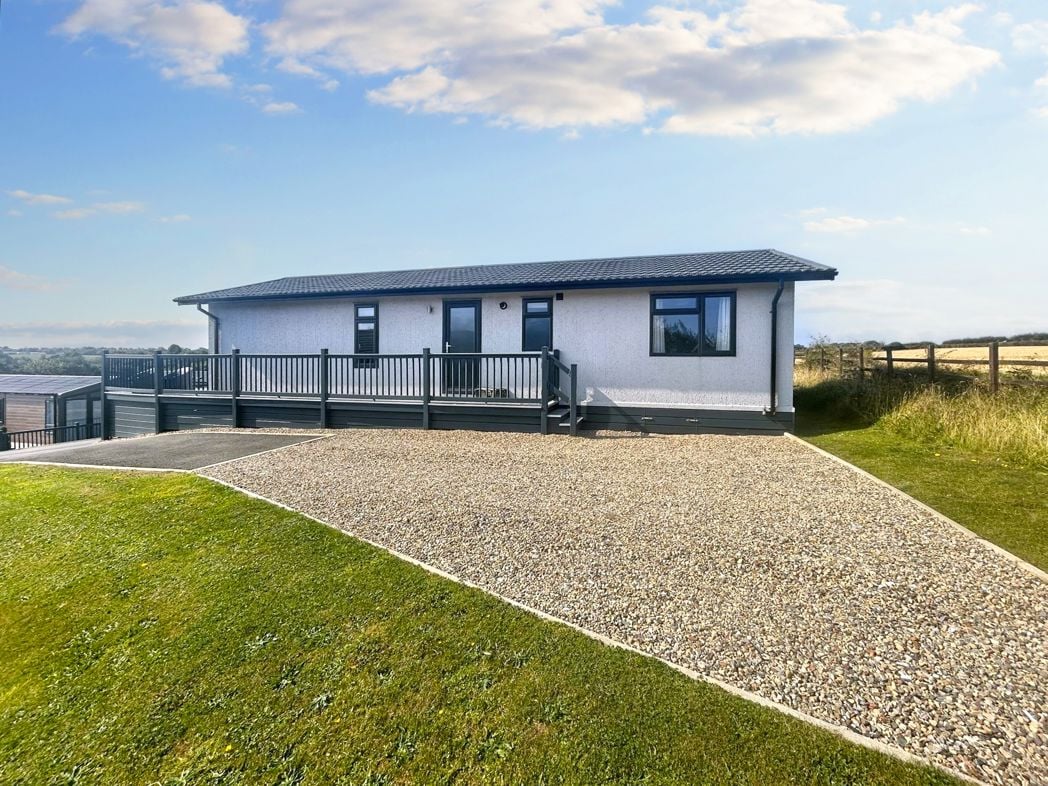 Property image 3 of 17