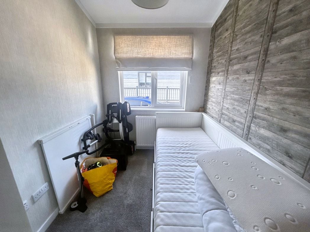 Property image 7 of 17