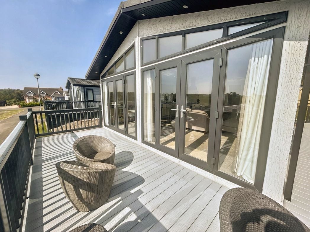 Property image 12 of 17