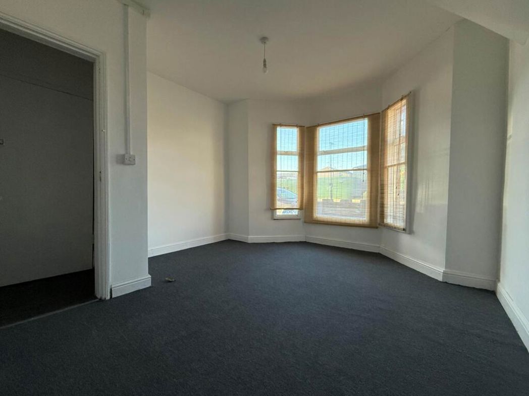 Property image 3 of 7
