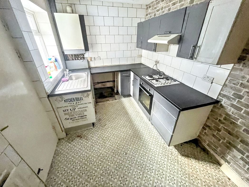 Property image 5 of 8