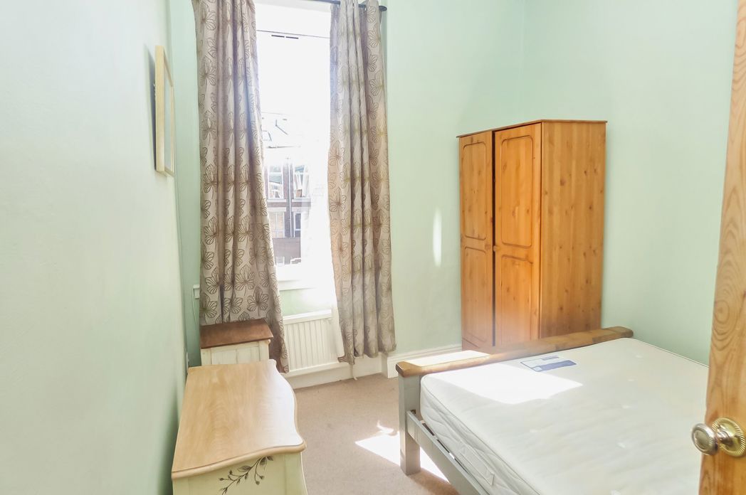 Property image 5 of 8