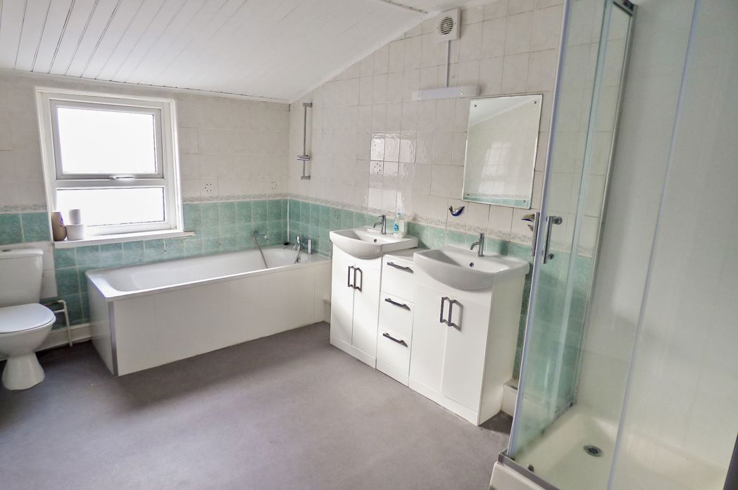 Property image 7 of 15