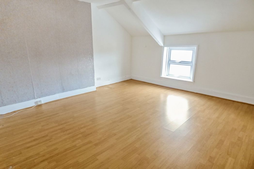 Property image 11 of 15