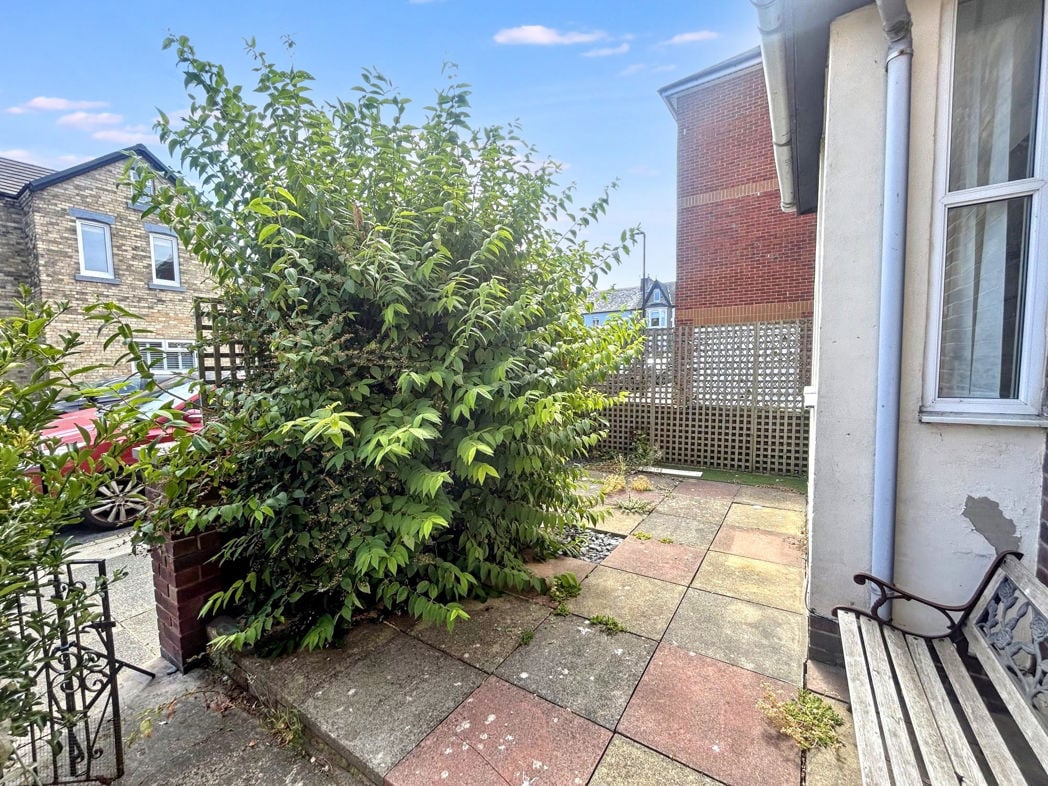 Property image 2 of 21