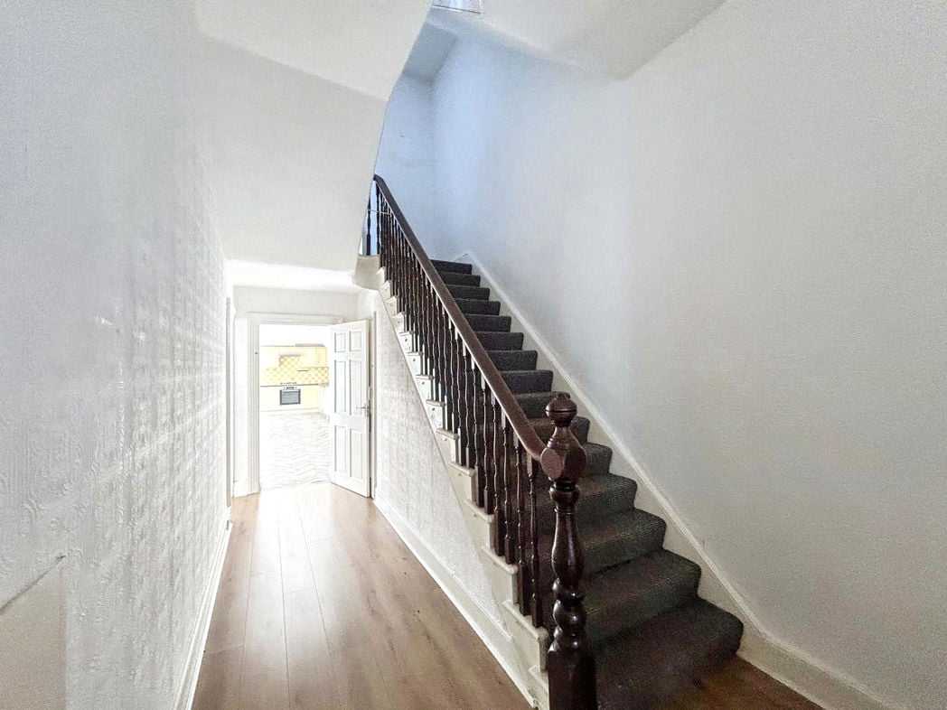 Property image 4 of 21