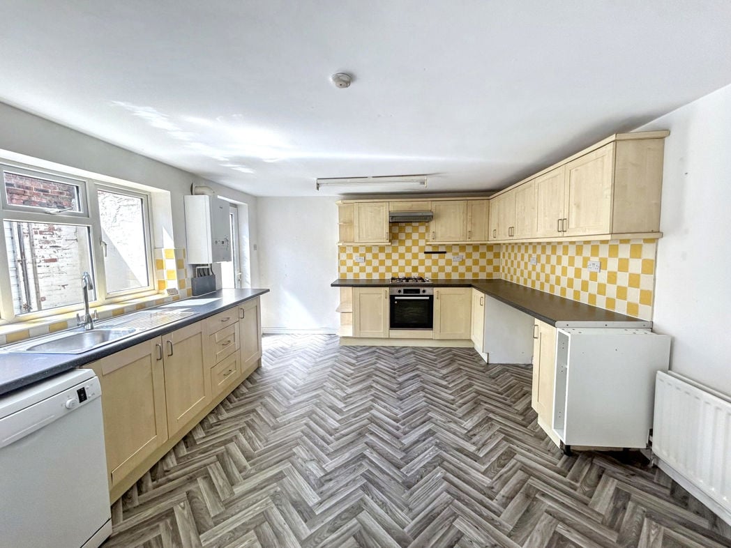 Property image 7 of 21