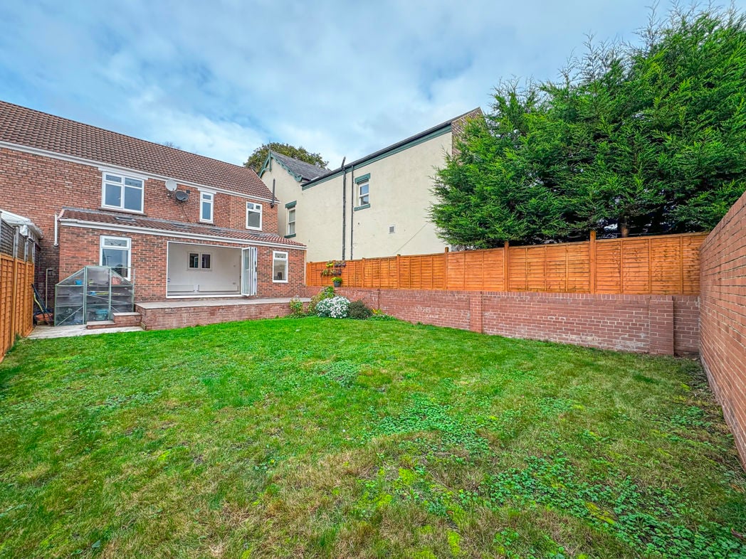 Property image 13 of 15