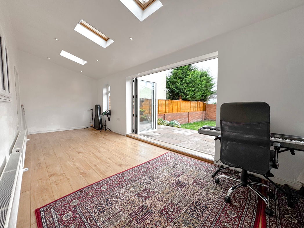 Property image 5 of 15