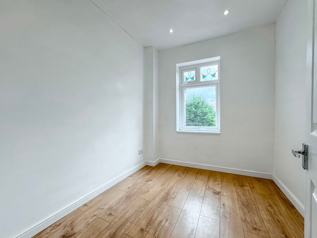 Property image 9 of 15