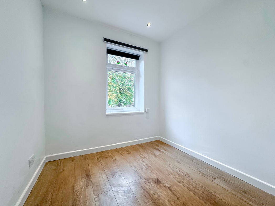 Property image 8 of 15