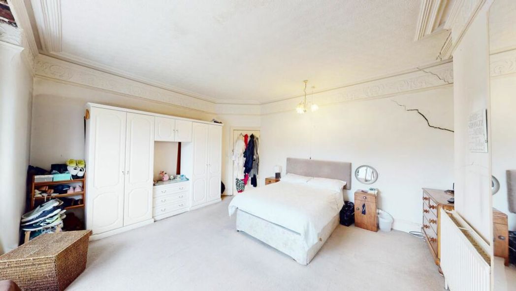 Property image 11 of 25