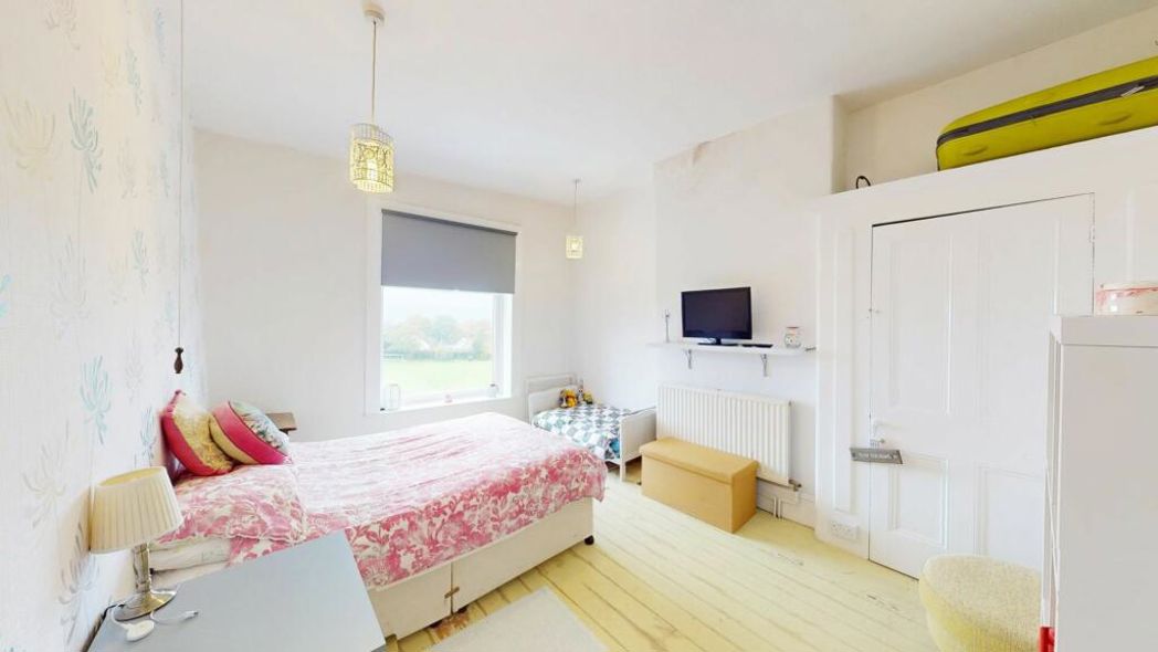 Property image 13 of 25