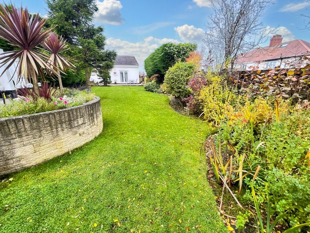Property image 2 of 25