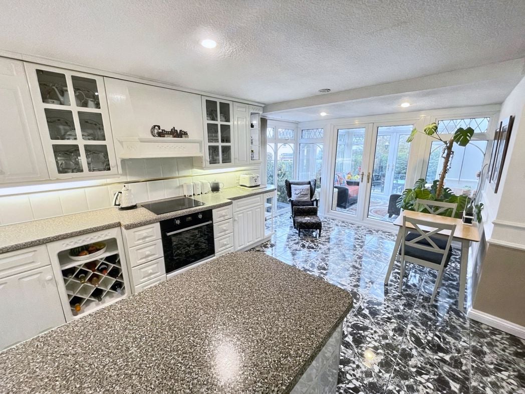 Property image 14 of 25
