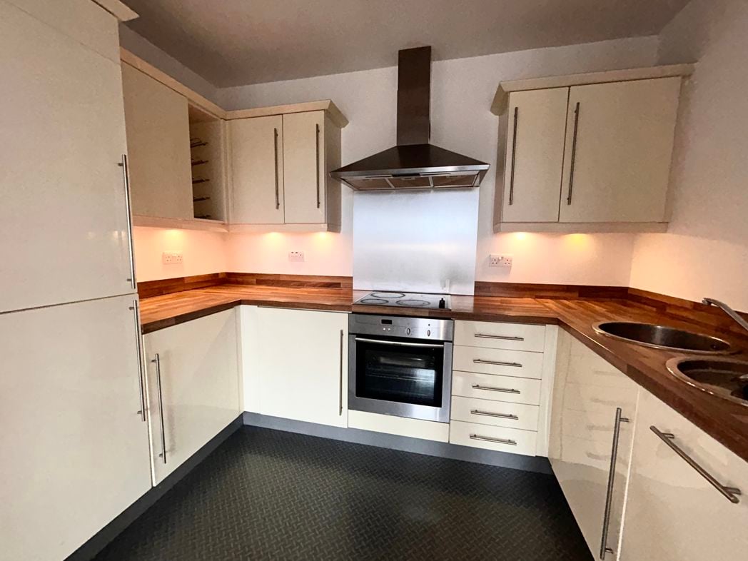 Property image 2 of 7