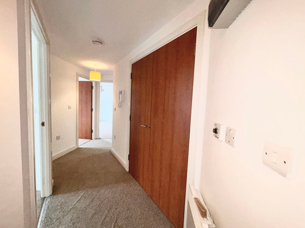 Property image 4 of 7