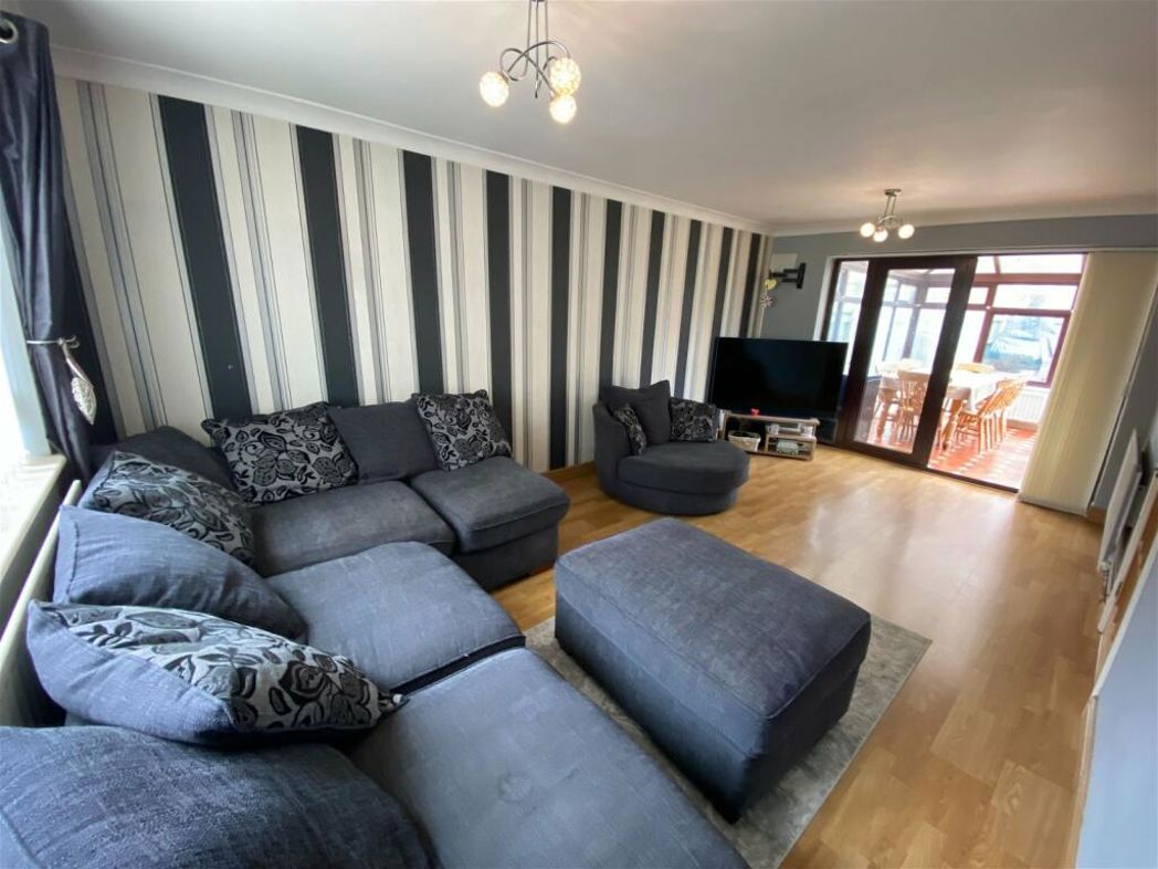 Property image 2 of 12