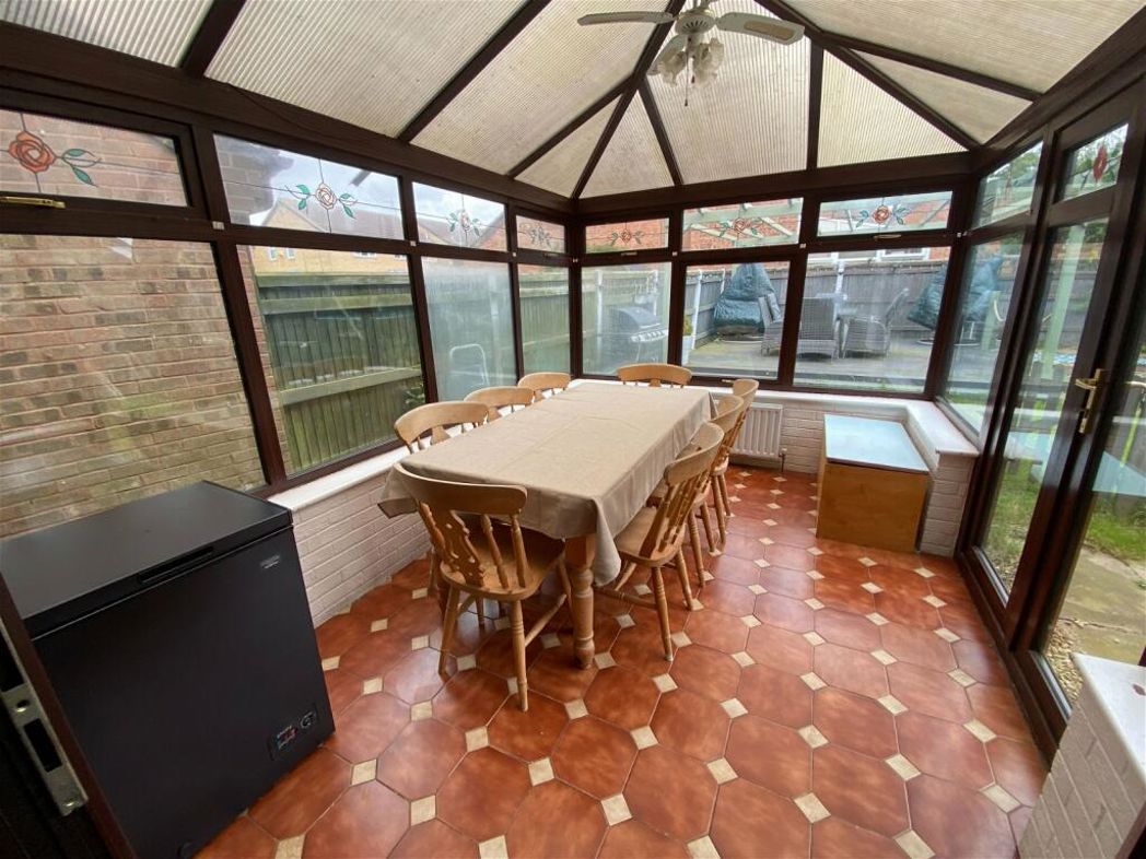 Property image 4 of 12
