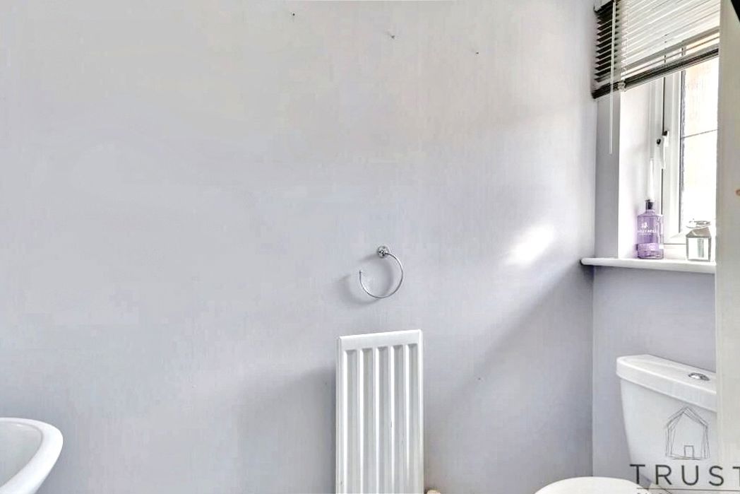 Property image 4 of 25