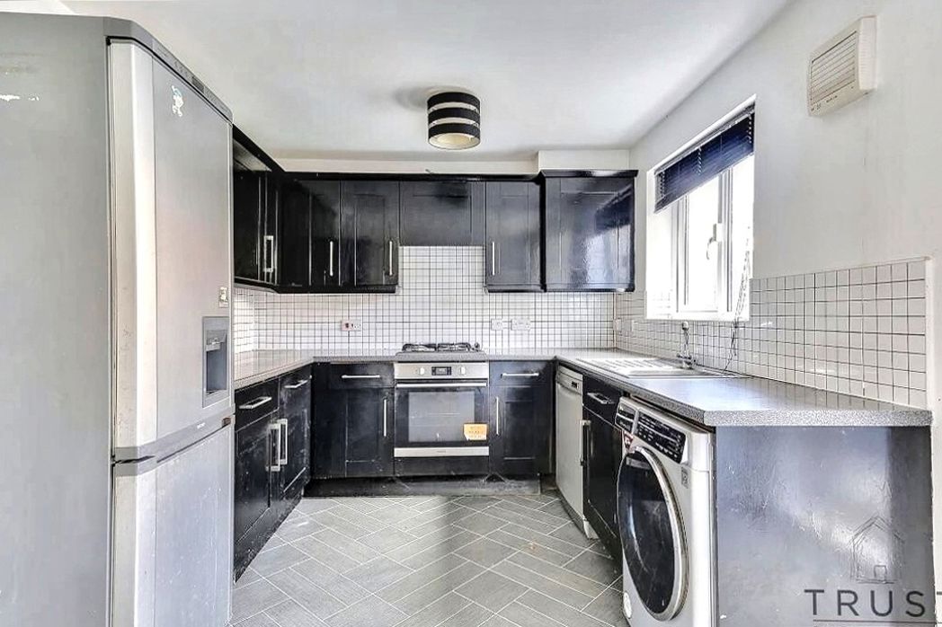 Property image 5 of 25