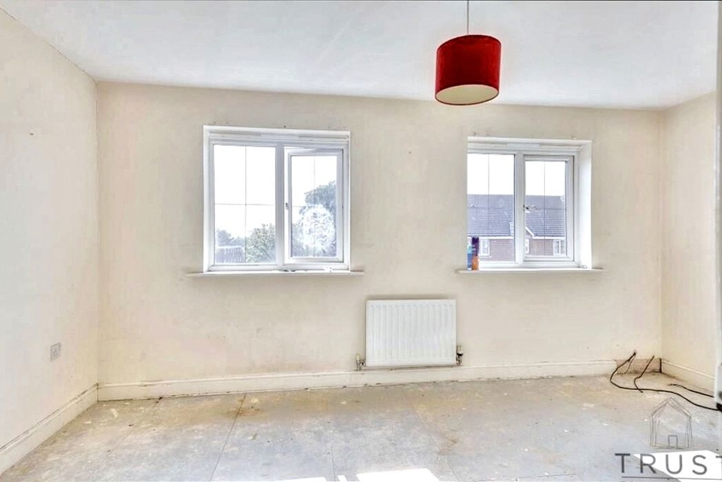 Property image 12 of 25