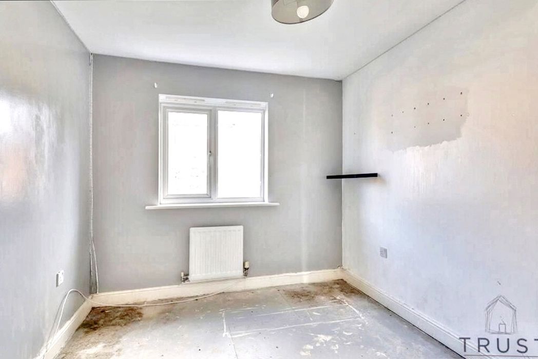 Property image 17 of 25