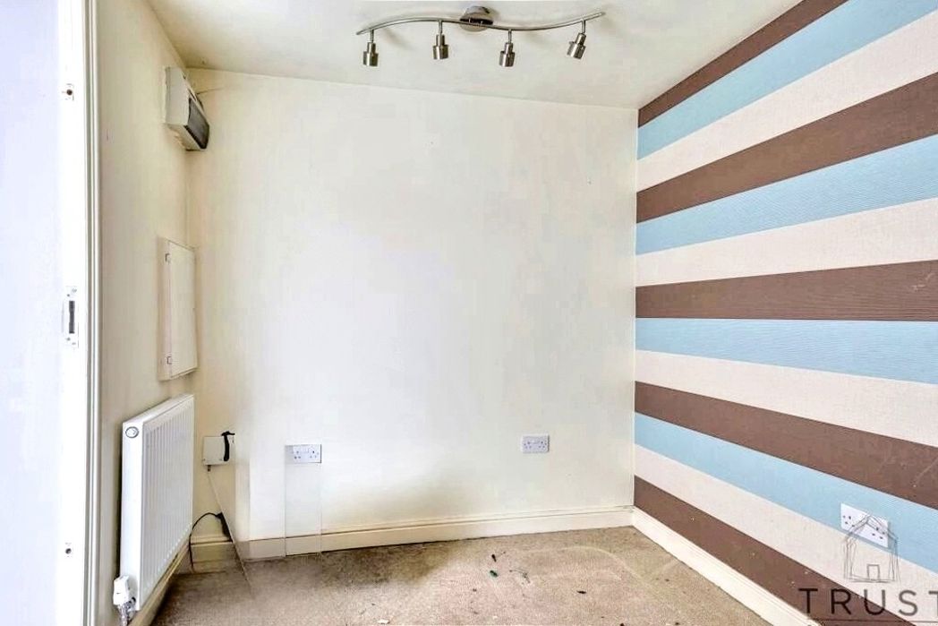 Property image 19 of 25