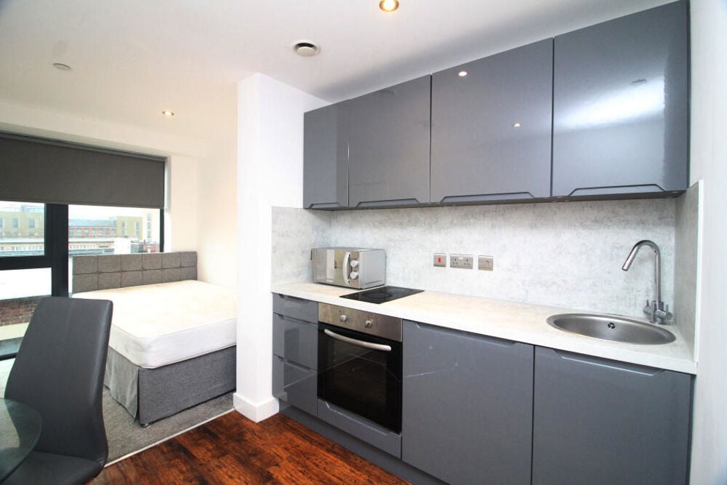 Property image 2 of 9