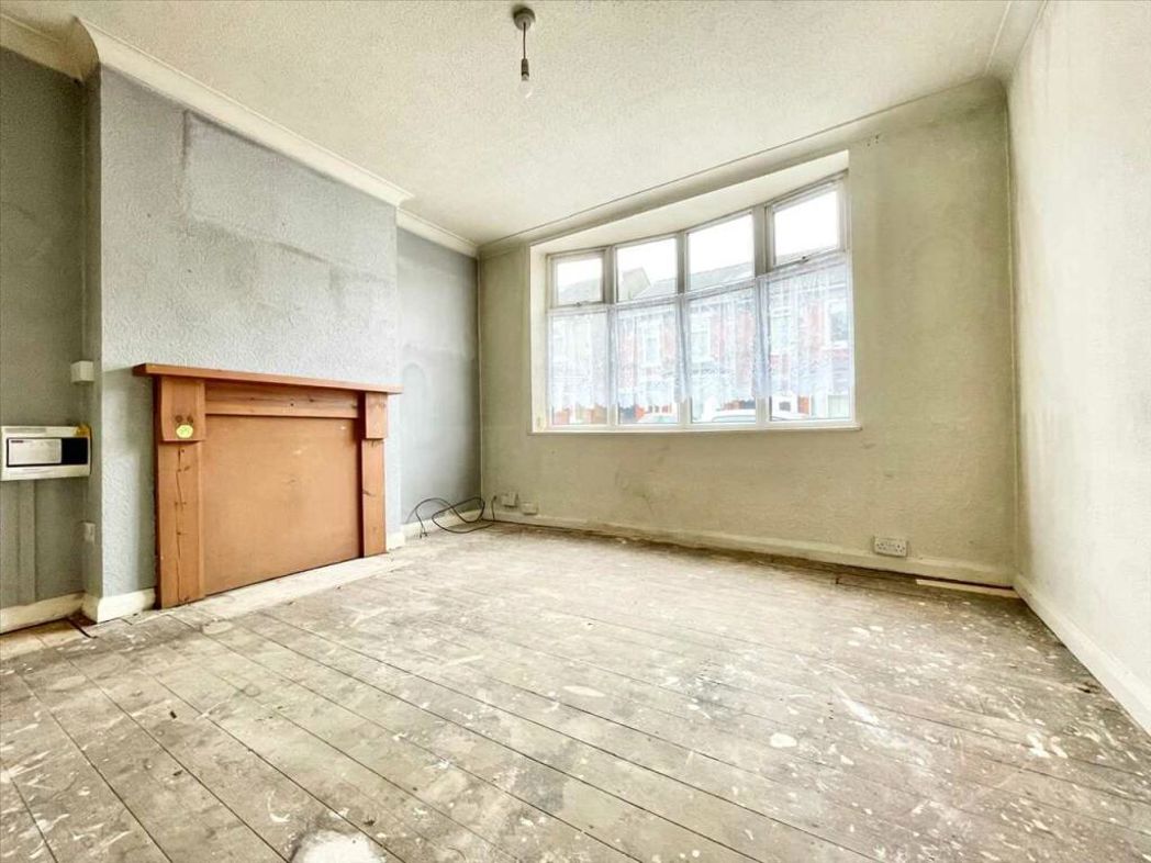 Property image 4 of 8