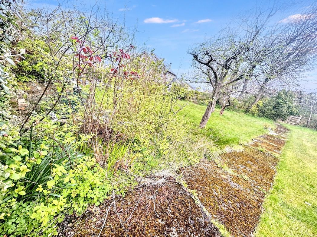 Property image 7 of 12