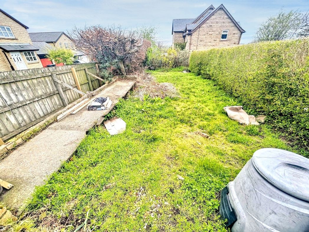 Property image 11 of 12