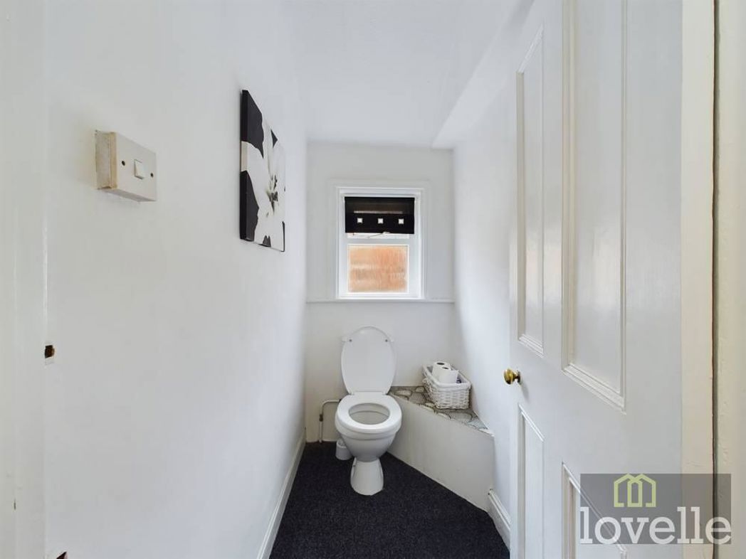 Property image 8 of 17