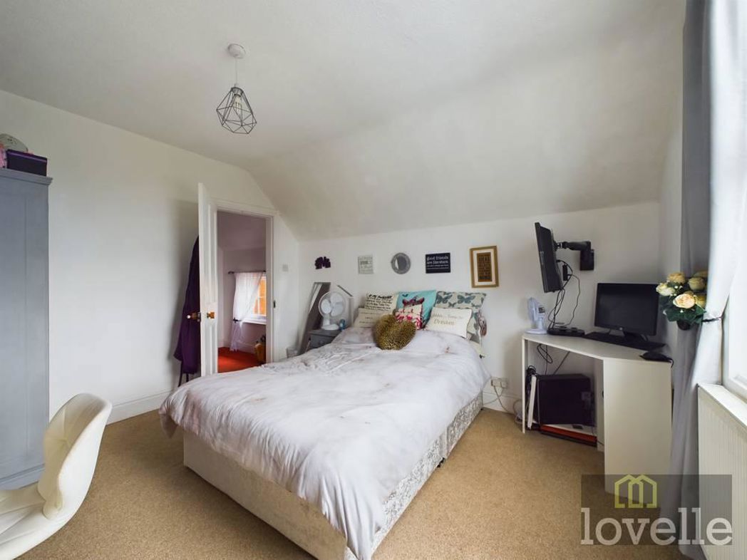 Property image 13 of 17
