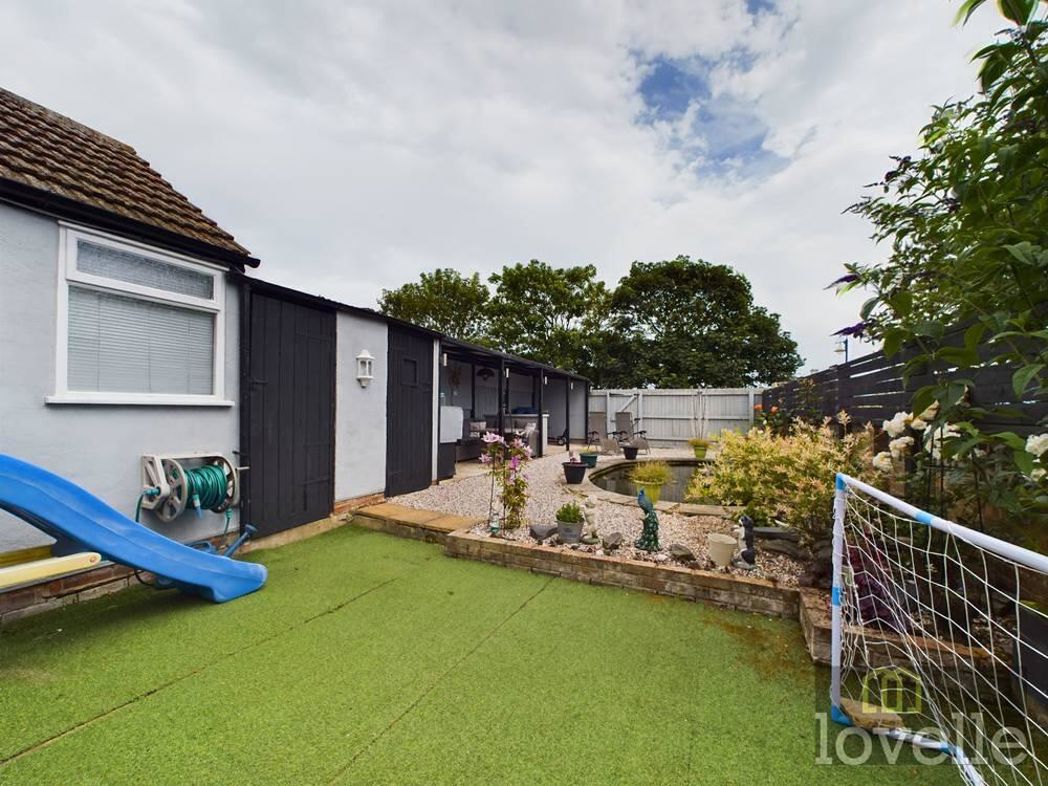 Property image 15 of 17