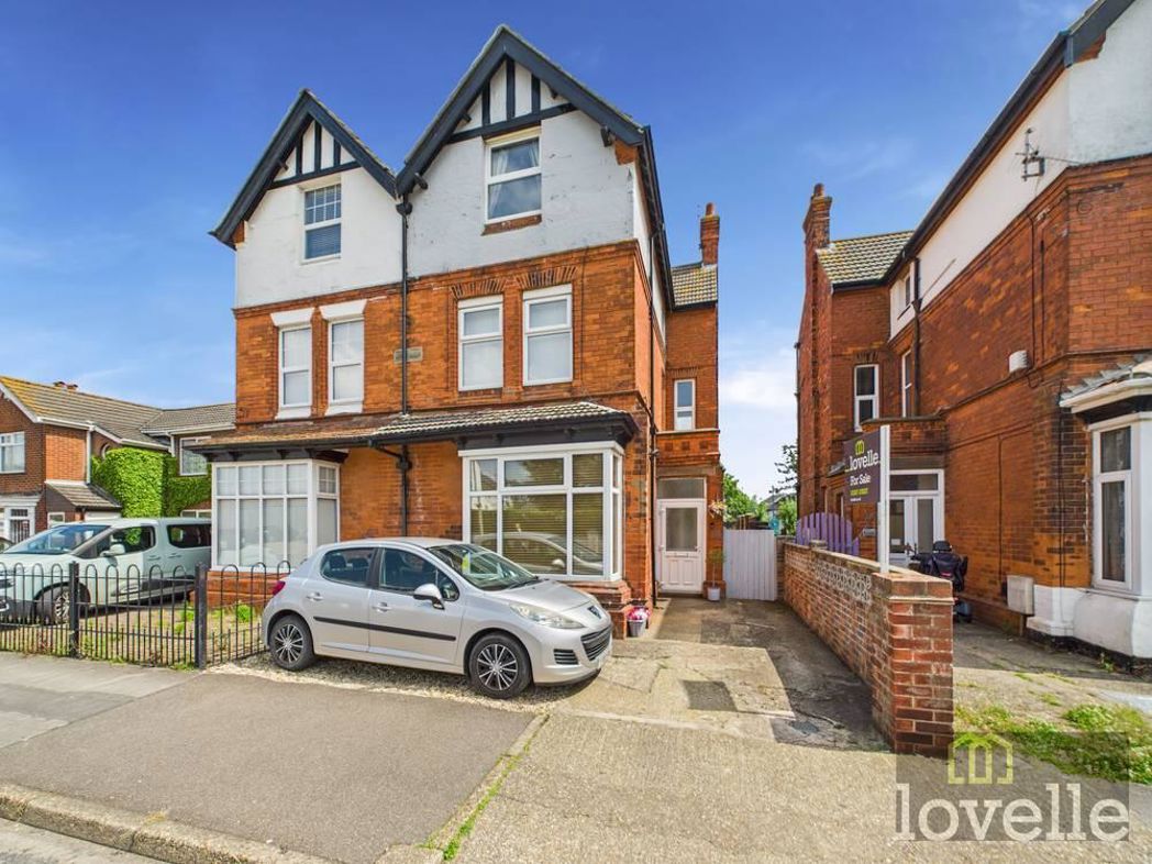 Property image 1 of 17