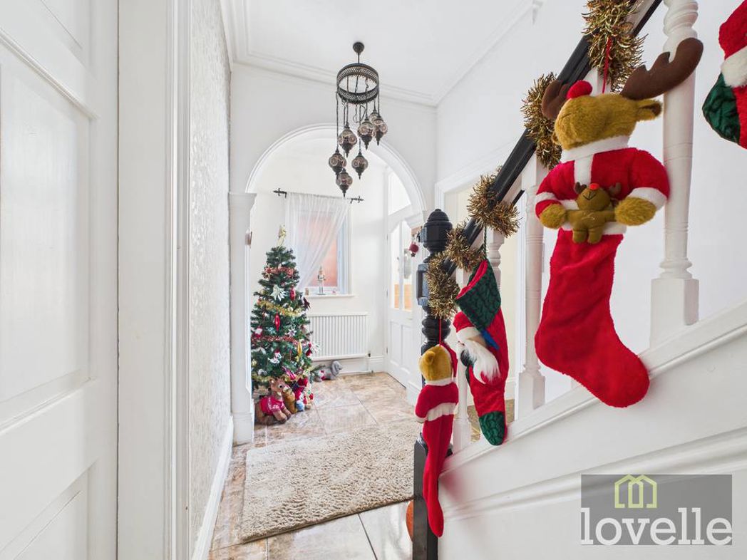Property image 2 of 17