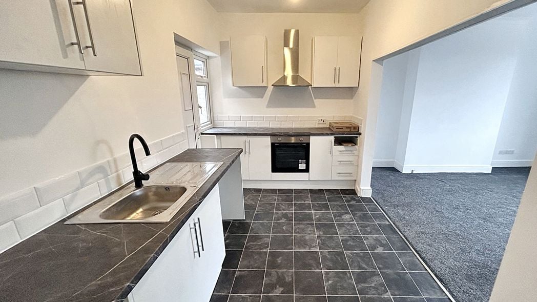 Property image 3 of 16