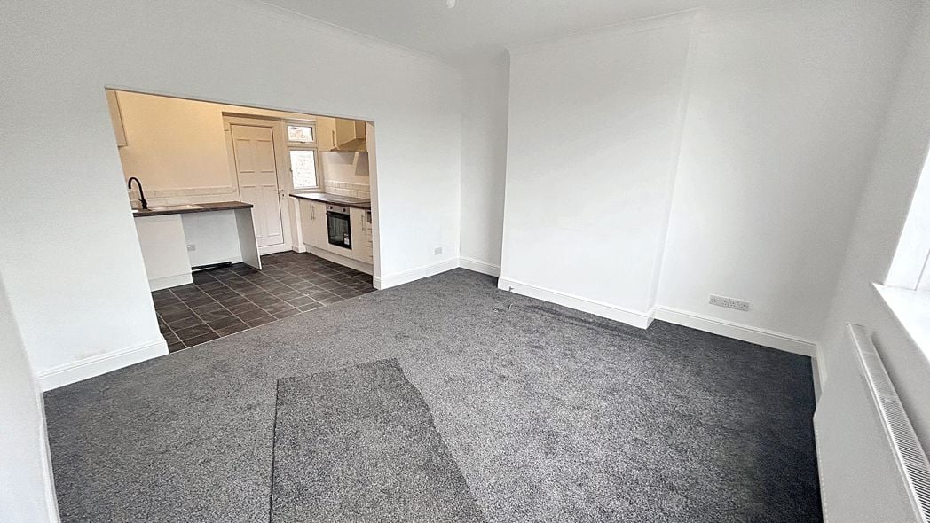 Property image 4 of 16