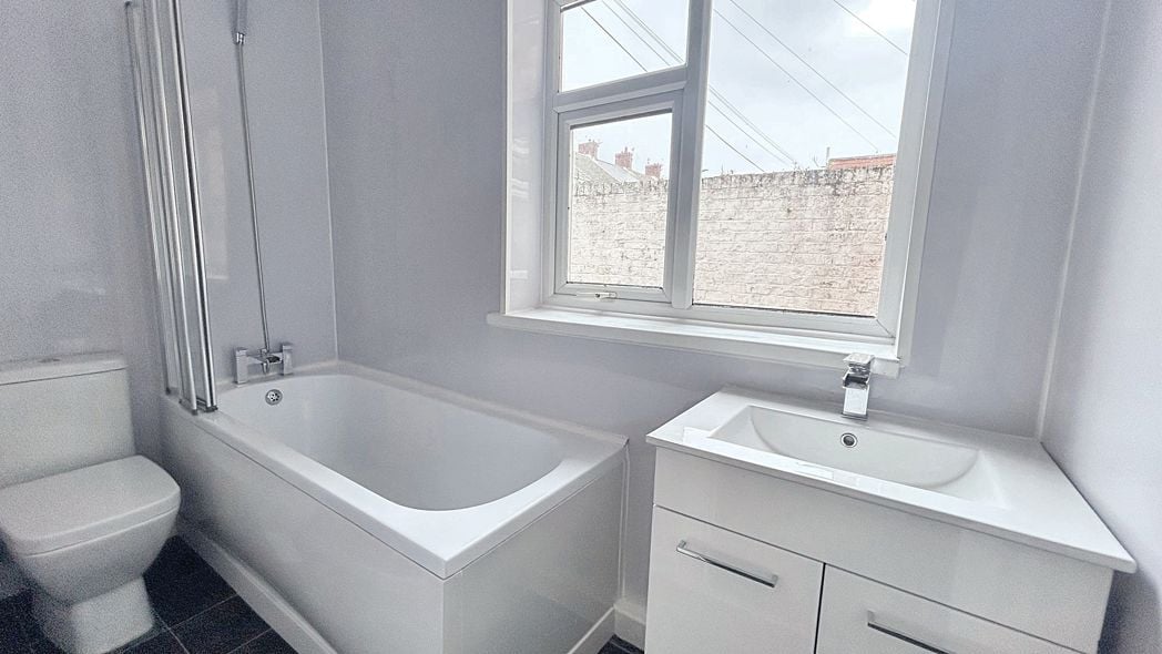 Property image 6 of 16