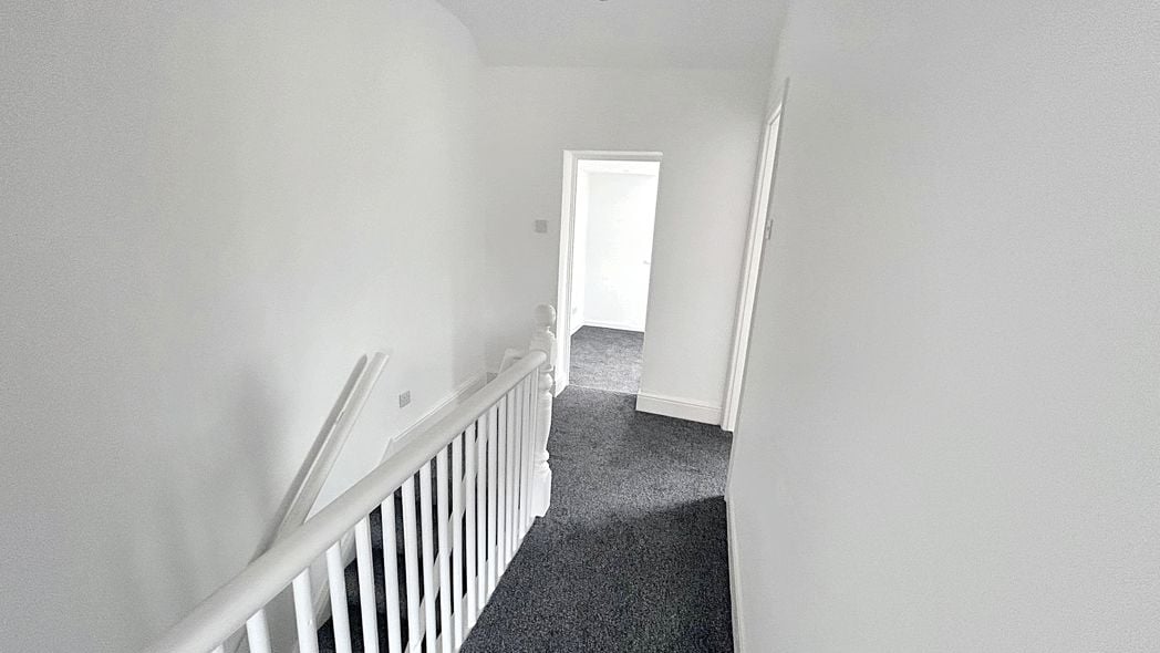 Property image 8 of 16