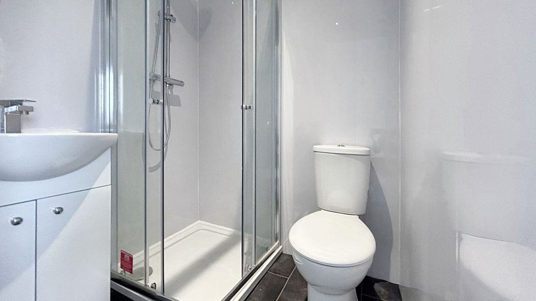 Property image 11 of 16