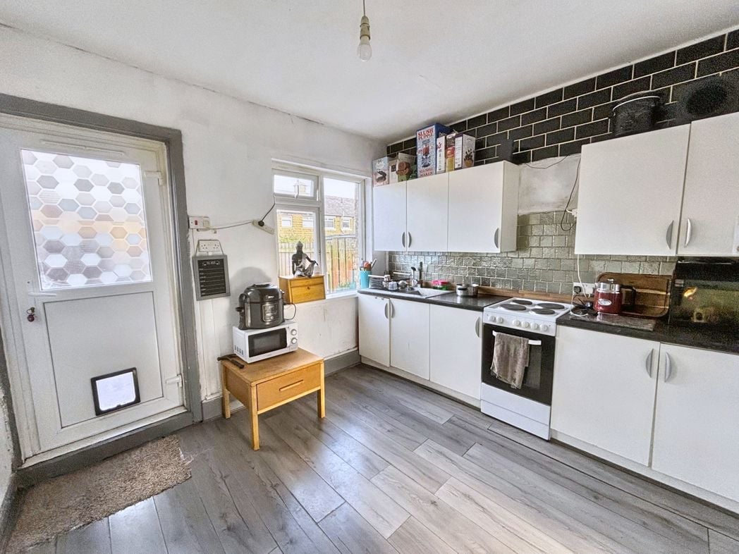 Property image 2 of 8