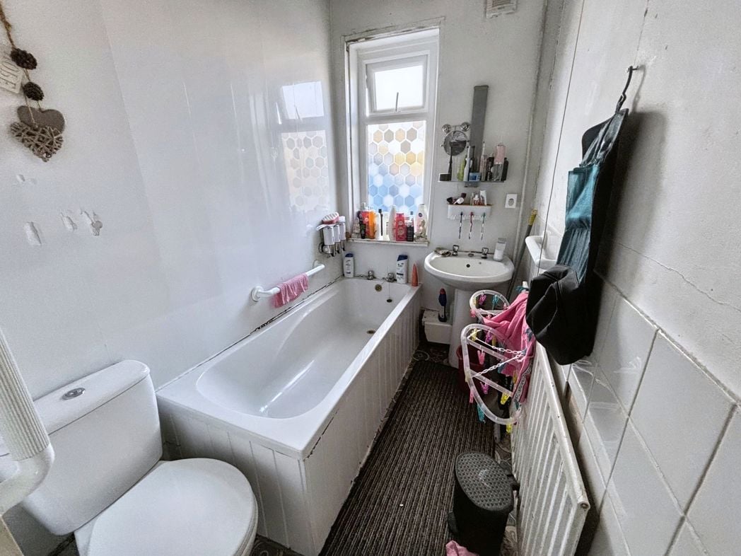 Property image 3 of 8